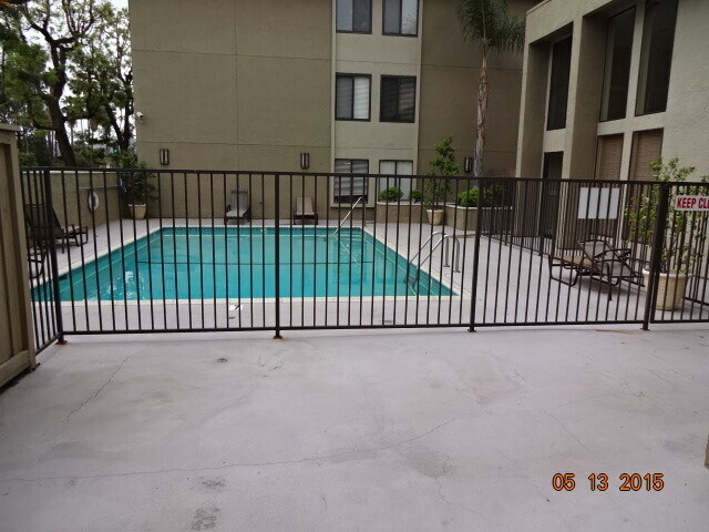 Building Photo - 5009 Woodman Ave