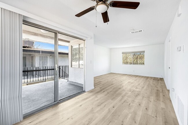 Building Photo - 55170 Airlane Dr