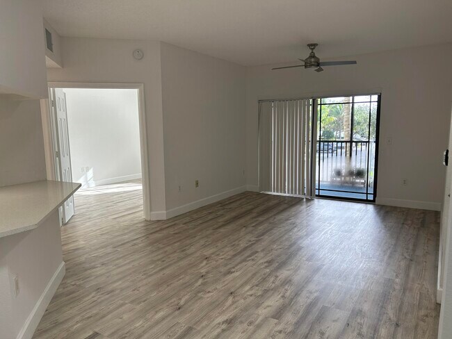 Foto del edificio - 2724 Anzio Ct