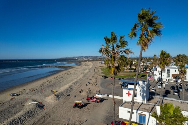 Foto del edificio - Charming 2 Bedroom Near Sunset Cliffs!