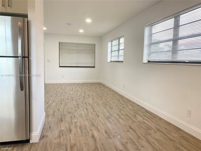 Building Photo - 3 br, 2 bath House - 6857 SW 21st St