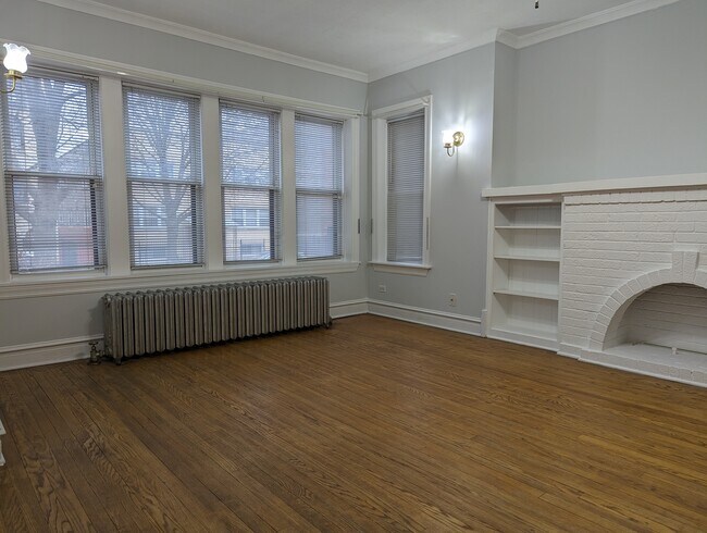 Foto del edificio - 5650 N Spaulding Ave