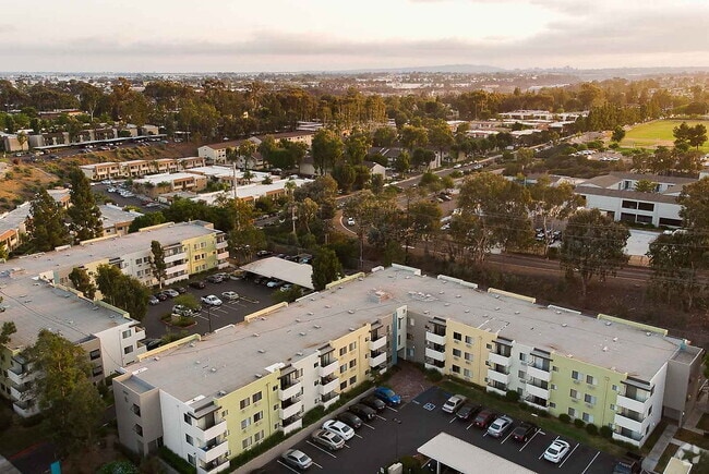Building Photo - Mira Monte