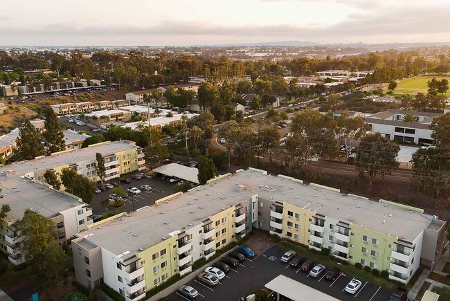 Building Photo - Mira Monte