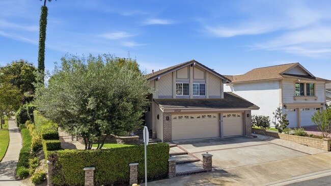 Building Photo - 29142 Bobolink Dr