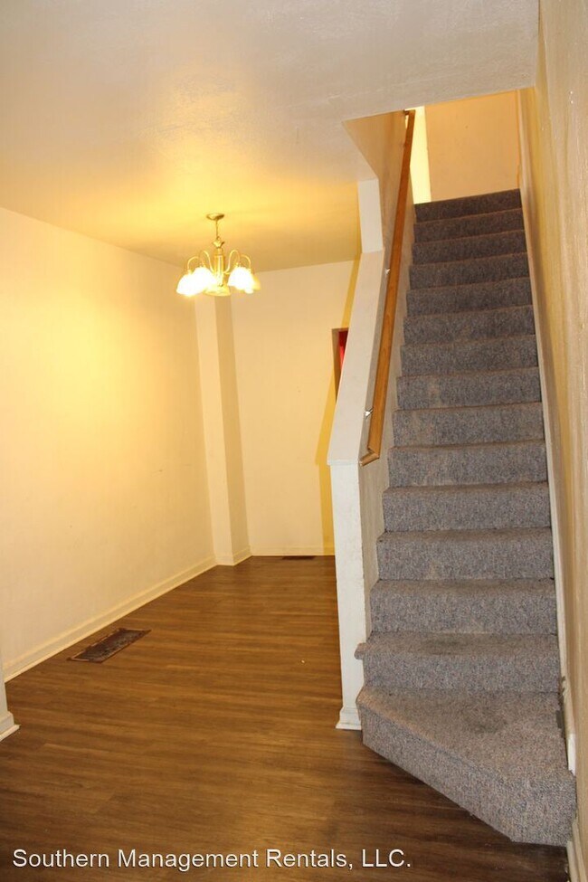 Building Photo - 2 br, 1 bath House - 118 S. Pershing Ave.