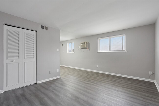 Foto del edificio - 7108 Oxford Ave