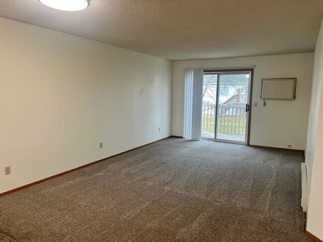 Foto del edificio - Updated 3 bedroom, 2 bath Townhome located...