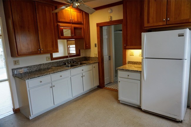 Foto del edificio - 84 Oak St