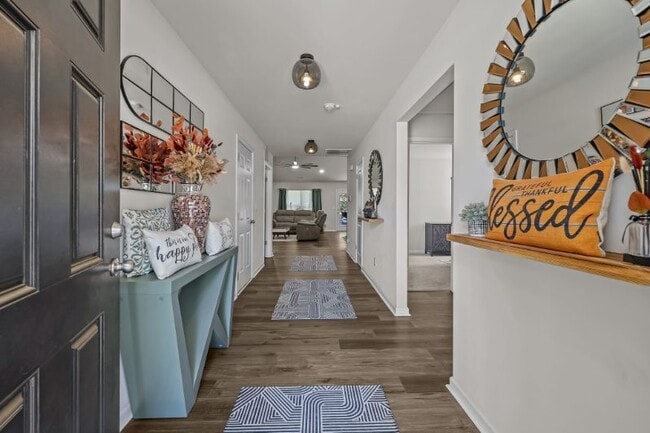 Building Photo - 1405 Amberlight Circle