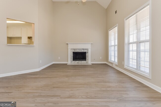 Building Photo - 1156 Chateau Terrace