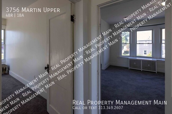 Building Photo - 3756 Martin St