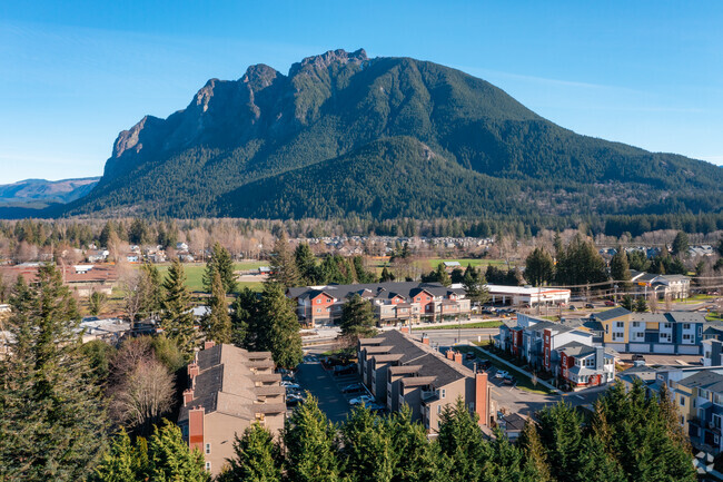 Building Photo - Mount Si