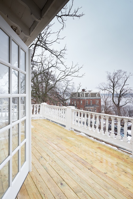 Primary Photo - 177 Montgomery St