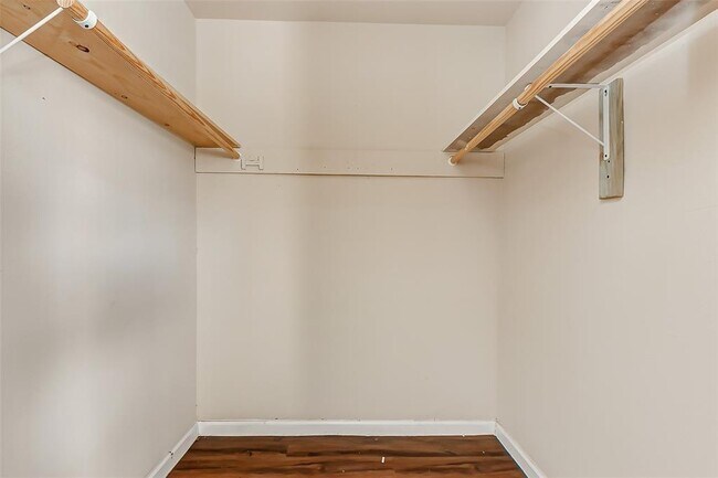 Building Photo - 5533 Cavalcade St