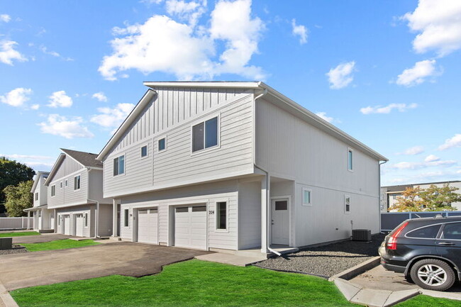 Foto del edificio - 310 Woodlawn Ln