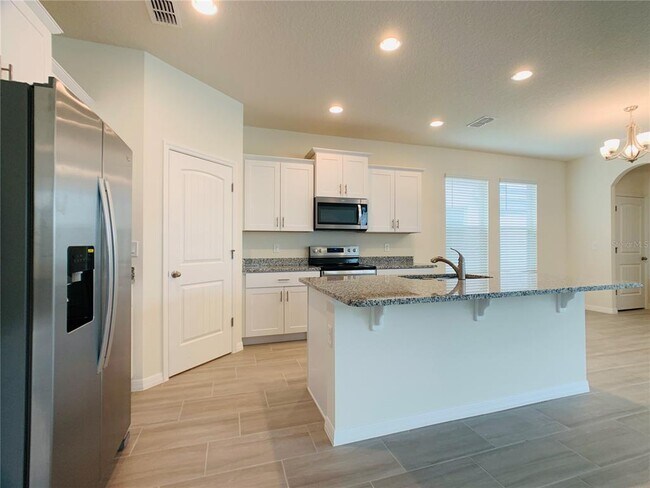 Foto del edificio - 15893 Moonlight Bay St