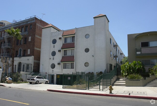 Foto del edificio - 229 S Mariposa Ave