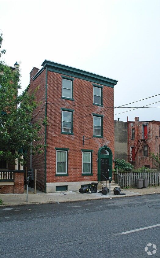 Building Photo - 800 Washington St