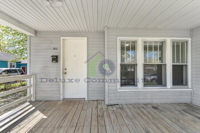 Building Photo - 3 Bedroom 1 Bathroom Apartment