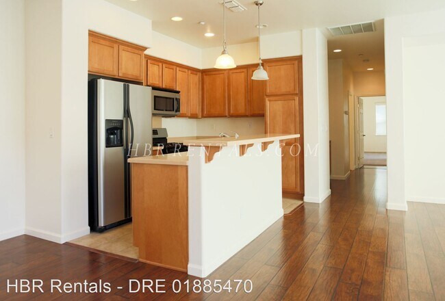 Building Photo - 2 br, 2 bath House - 268 S. Yucatan Place