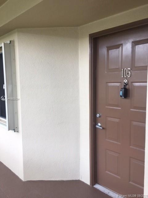 Foto del edificio - 900 SW 142nd Ave
