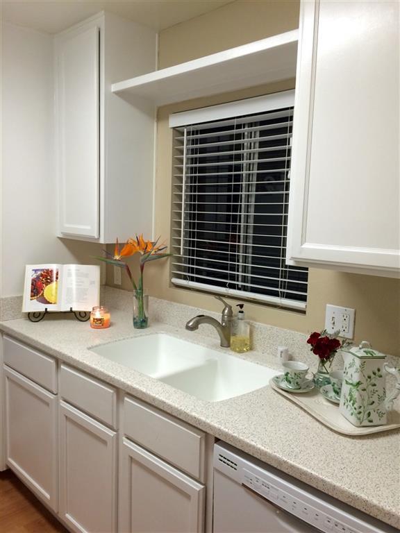 Kitchen - 854 S Rancho Santa Fe Rd
