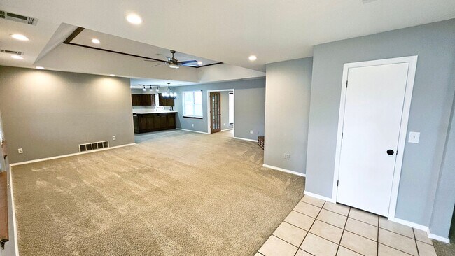 Foto del edificio - Inviting Home with Bonus Workshop Space!