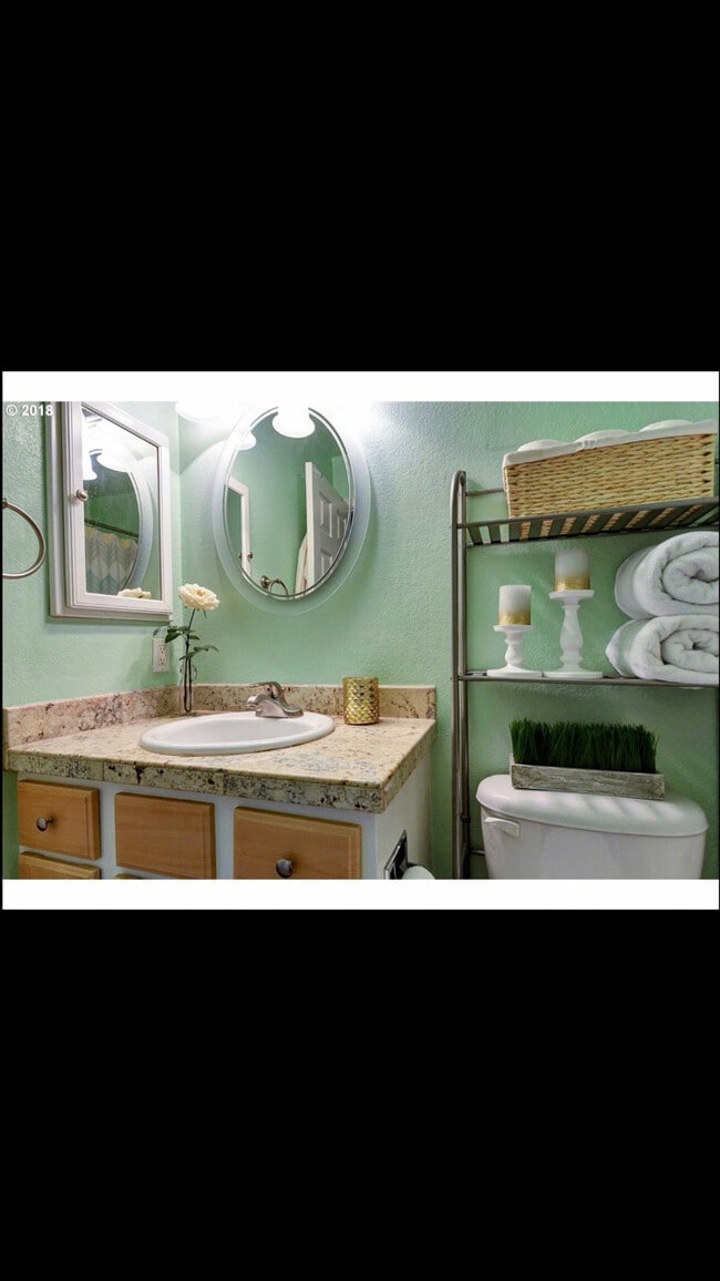 Building Photo - 9570 SW 146th Terrace