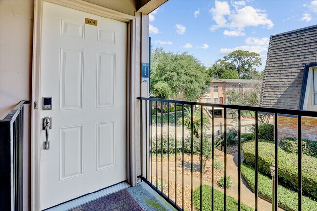 Foto del edificio - 1807 Stoney Brook Dr