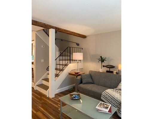 Foto del edificio - 10 Beal's Cove Rd