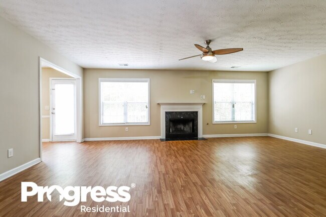 300 Kentshire Pl NW - 4
