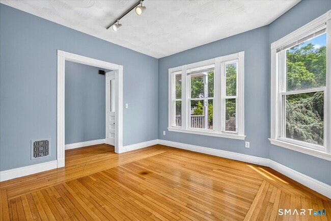 Building Photo - 172 Ellsworth Ave