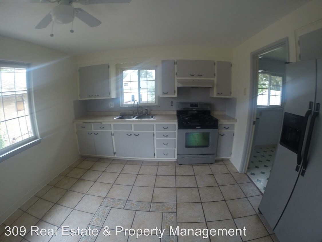 Primary Photo - 2105 N Atlantic Ave