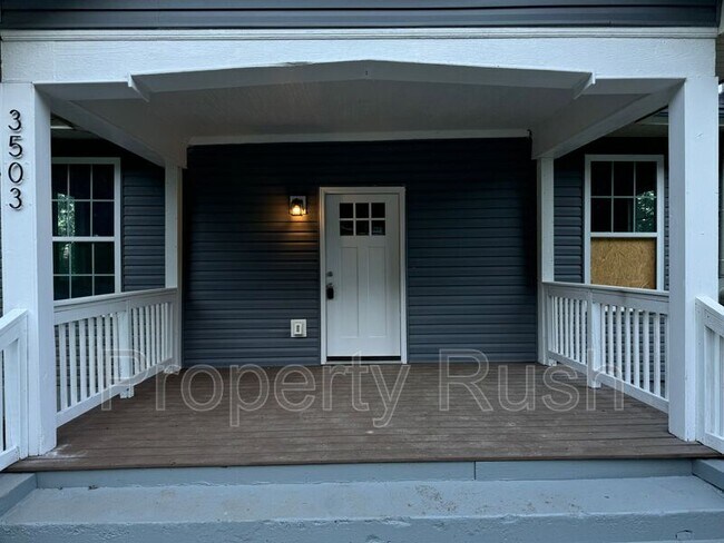 Building Photo - 3503 Taylor St