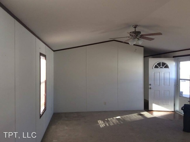 Building Photo - 2810 W Oxberry St