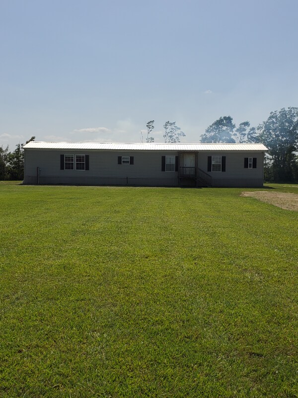 Foto principal - 710 Charlie Kuntz Rd