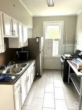 Building Photo - 416 S Urania Ave