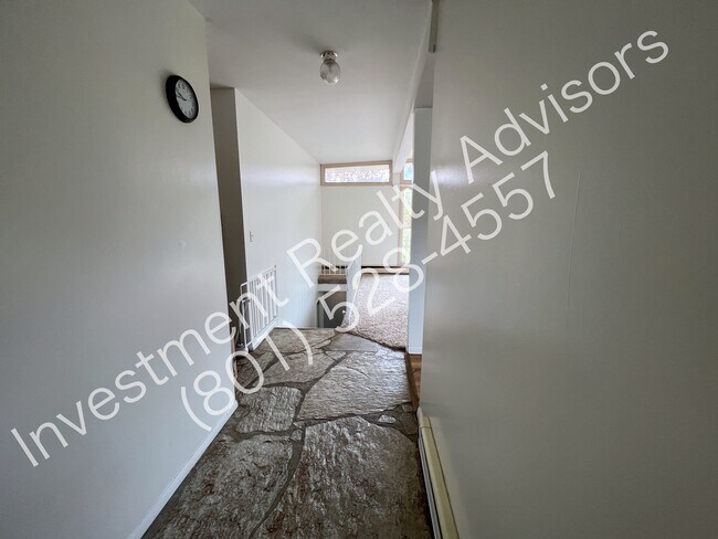 Foto del edificio - 5887 S Denarles Circle, Murray