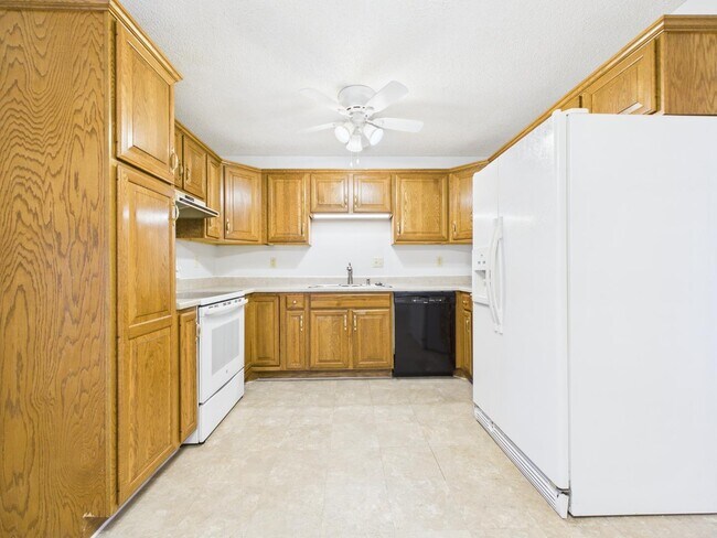 Foto del edificio - 904 S Cloudas Ave