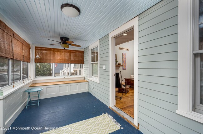 Building Photo - 1832 Briarwood Terrace