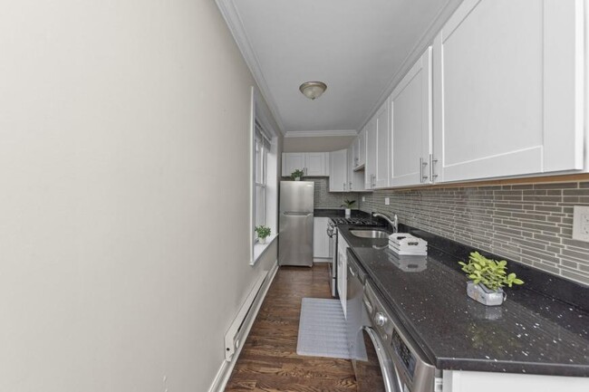 Building Photo - 1 bedroom in Chicago IL 60613