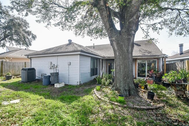 Building Photo - 11902 S Fairhollow Ln