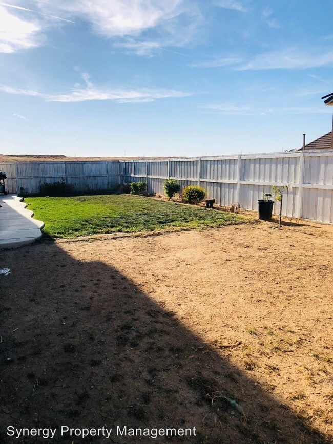 Building Photo - 4 br, 3 bath House - 9310 Prometheus Dr