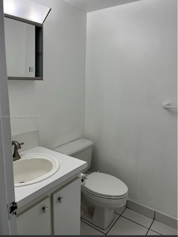 Building Photo - 802 NW 87th Ave