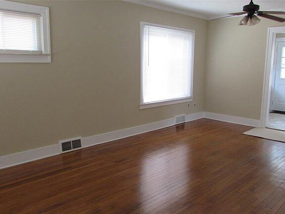 Foto del edificio - 3345 Linden St