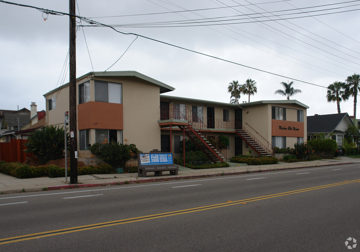 Building Photo - 1303 W Lewis St