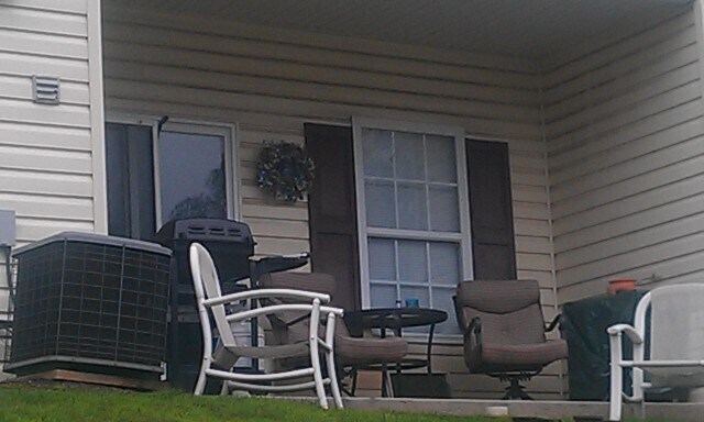 Building Photo - 37 Christine Dr