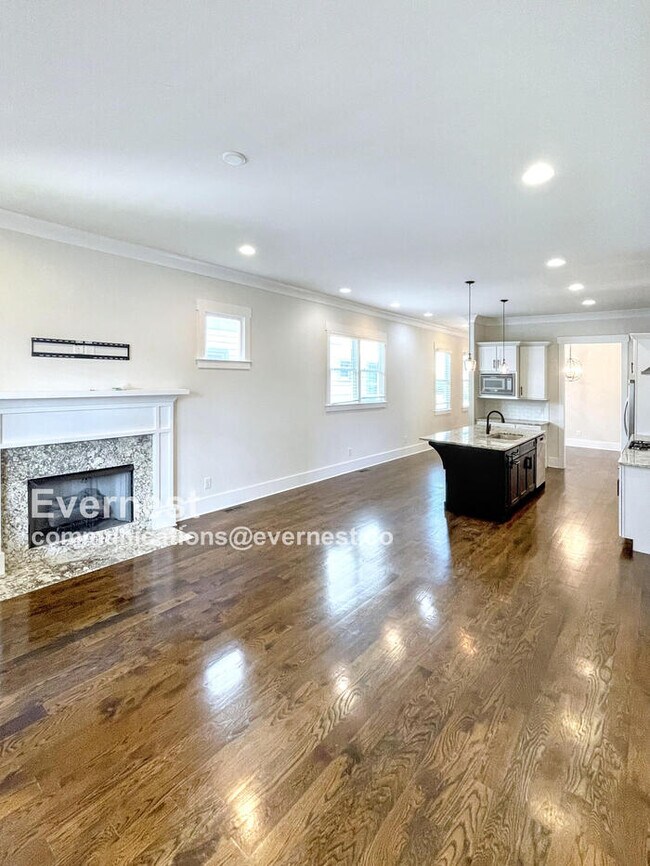 Foto del edificio - 817 Knox Ave