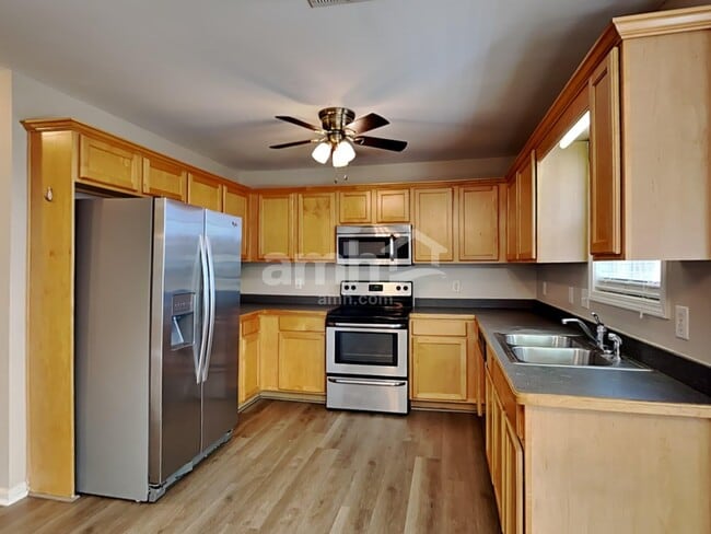 Building Photo - 3355 Wrenwood Ct